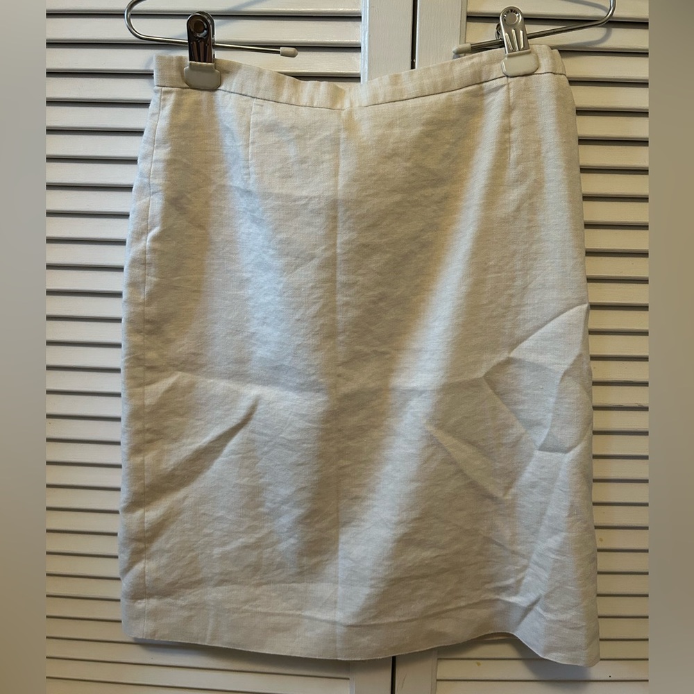 Cream/straw colored linen blend skirt by Antonio Melani Size 6